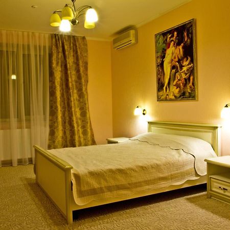 Veles Hotel Днепр Экстерьер фото