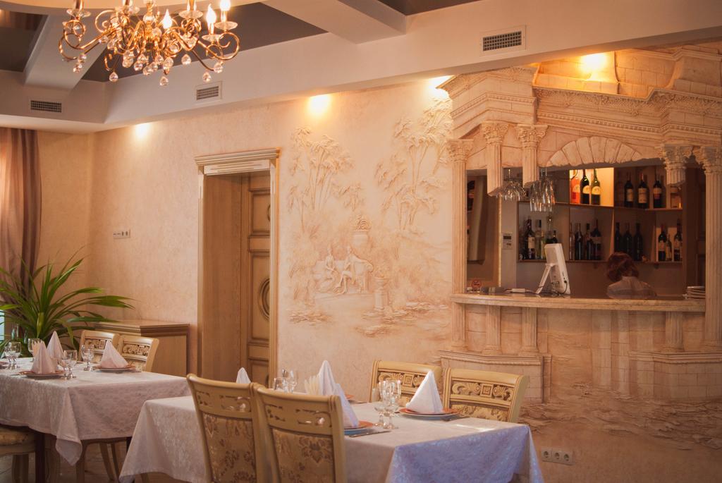 Veles Hotel Днепр Экстерьер фото