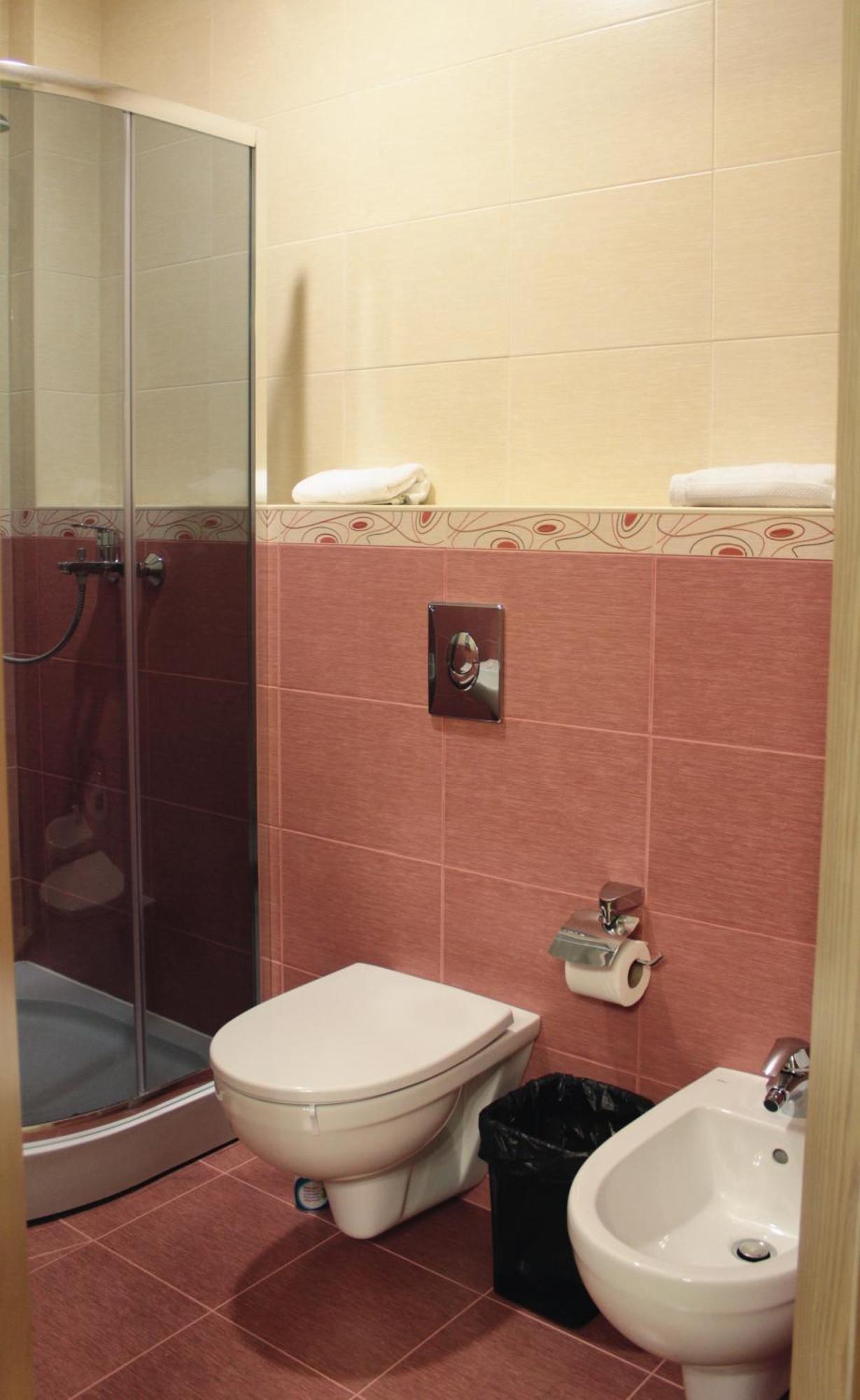 Veles Hotel Днепр Экстерьер фото